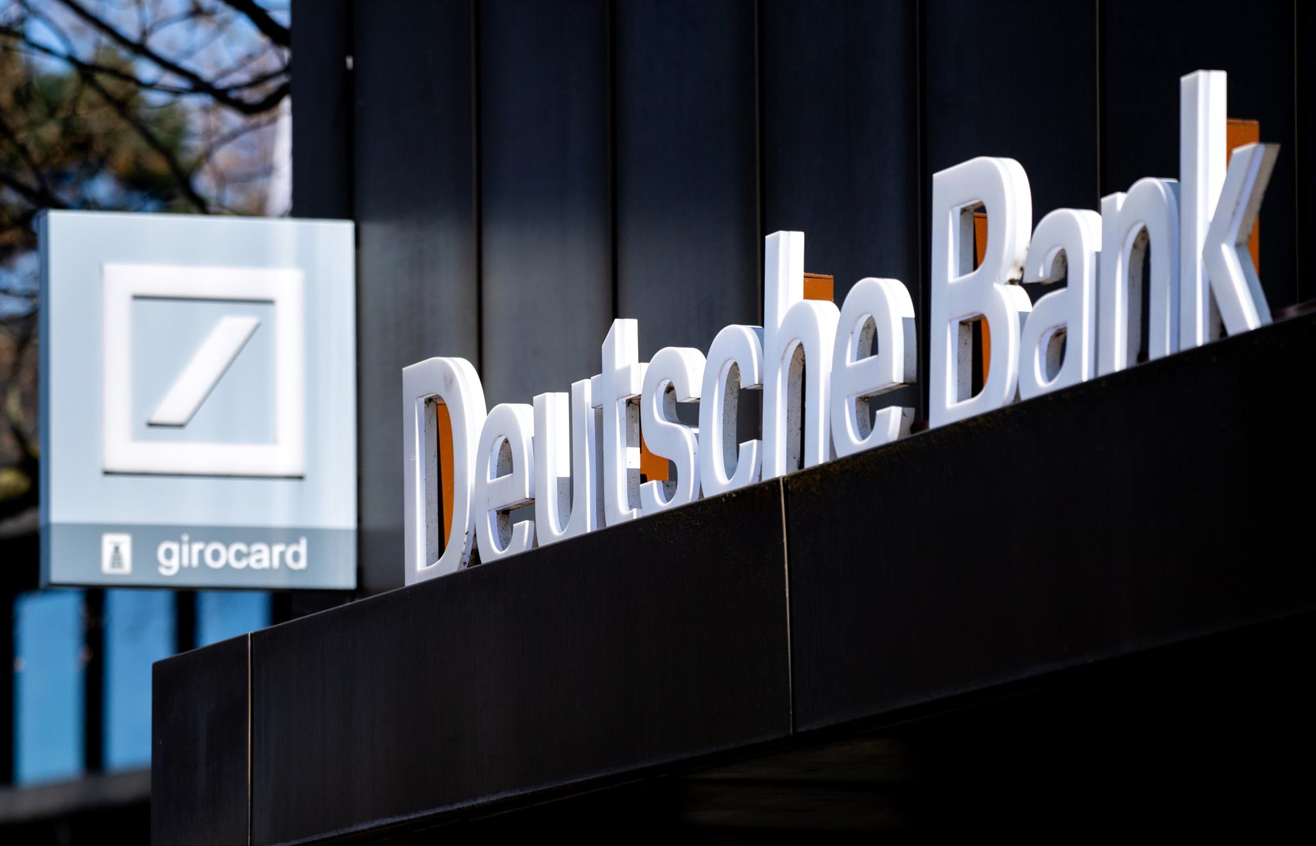 DWS (Deutsche Bank) lanza dos ETC para invertir en Bitcoin y Ethereum