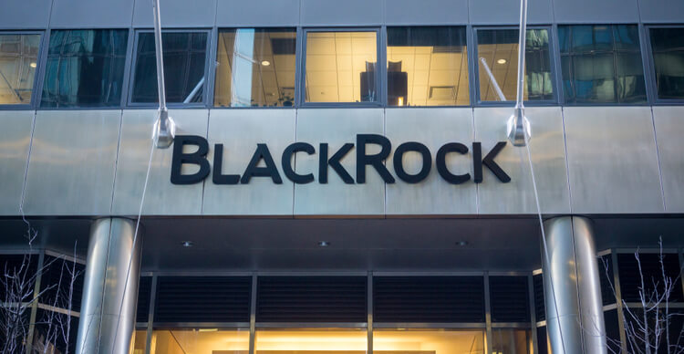 El IBIT de BlackRock supera al GBTC de Grayscale para convertirse en el ETF de Bitcoin más grande del mundo