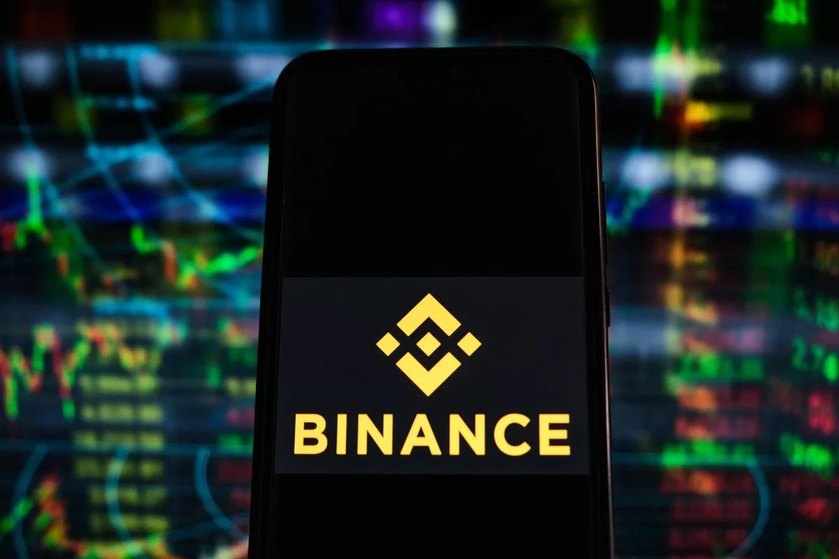 ¡Binance congelará los retiros en la red de Ethereum! Los detalles