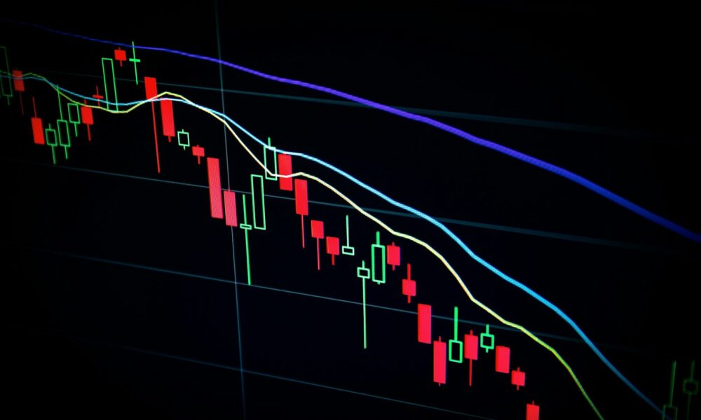 Bitcoin se tambalea por temores de liquidación mientras EE.UU. mueve 240 millones de dólares en Bitcoin a la dirección de Coinbase