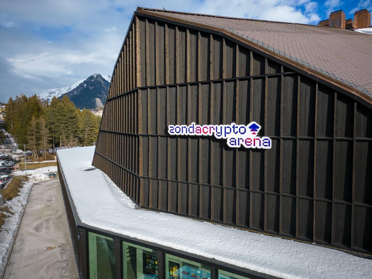 El estadio HC Davos Ice se convierte oficialmente en Zondacrypto Arena